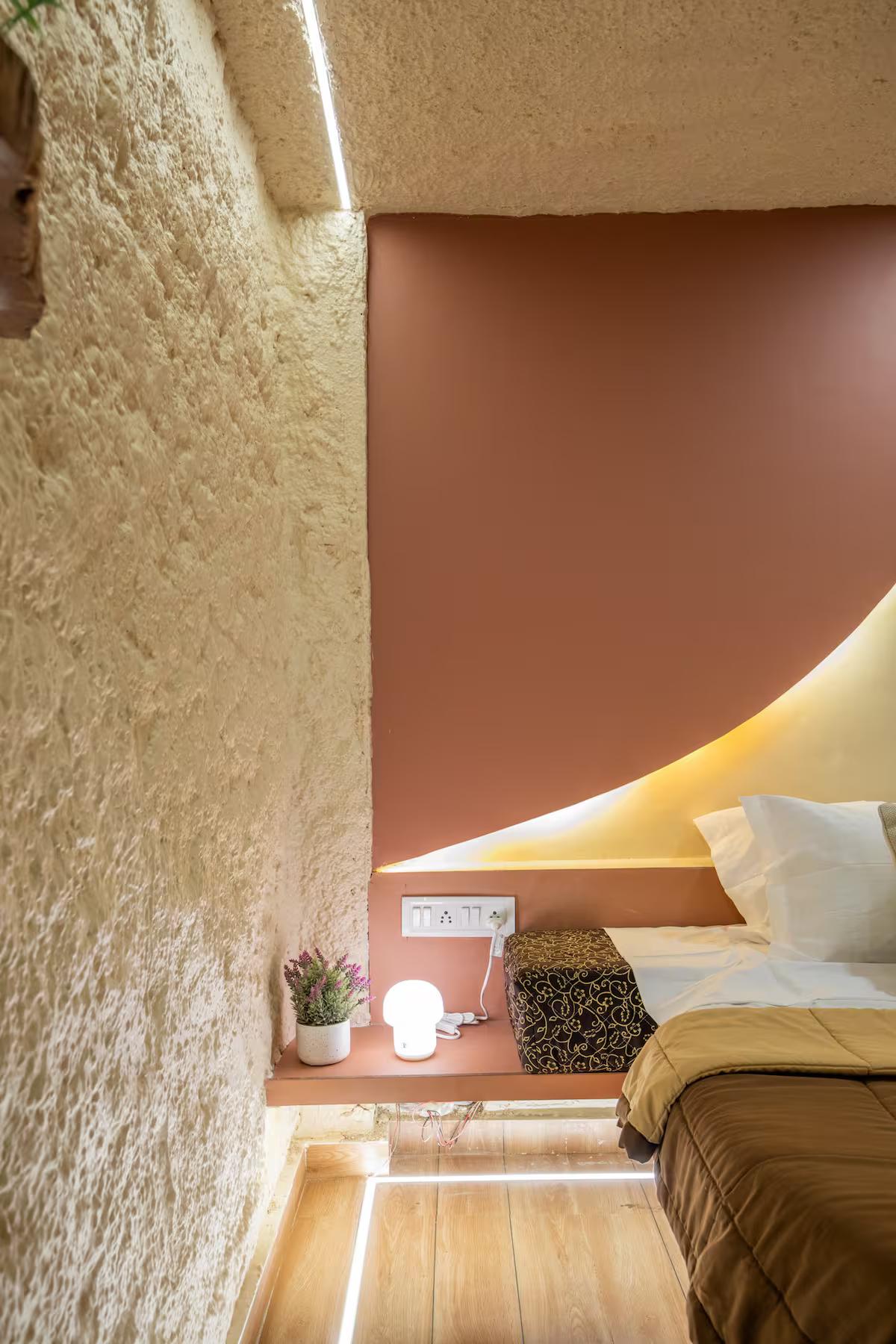 Earthy Inspired 1BHK near the sea - Tap to explore photos