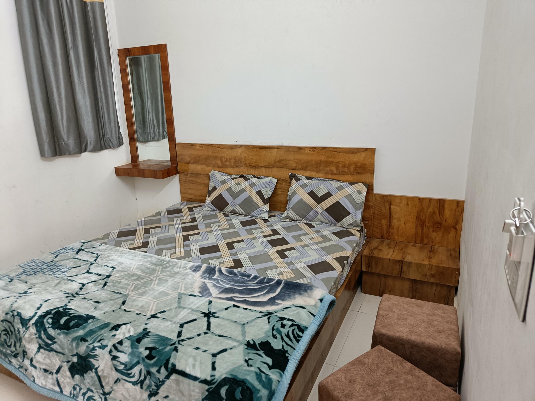 Hotel Kishan Kasturi - Tap to explore photos