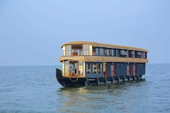 Double Decker Houseboat, Alleppey