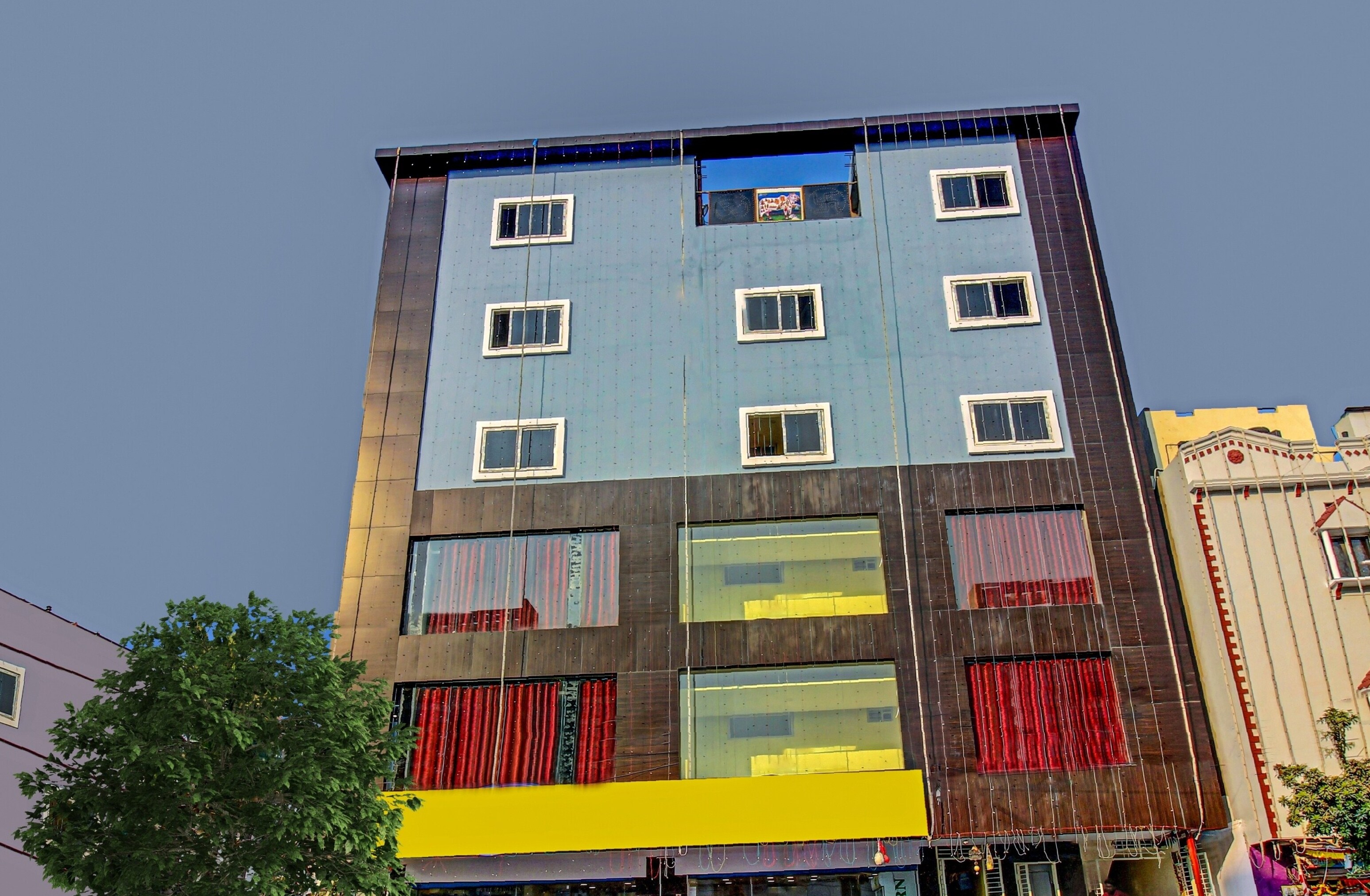 Hotel O Ab Residency Near Miraj Cinemas - Shalini Shivani - Tap to explore photos