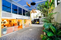 Bloom Boutique I Bandra, Mumbai