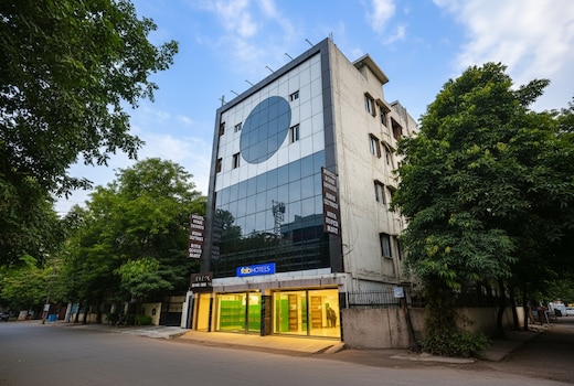 FabHotel Mona Continental - Nr. Laxmi Nagar IT Hub