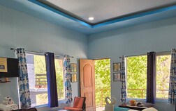 PREMIUM ROOMS