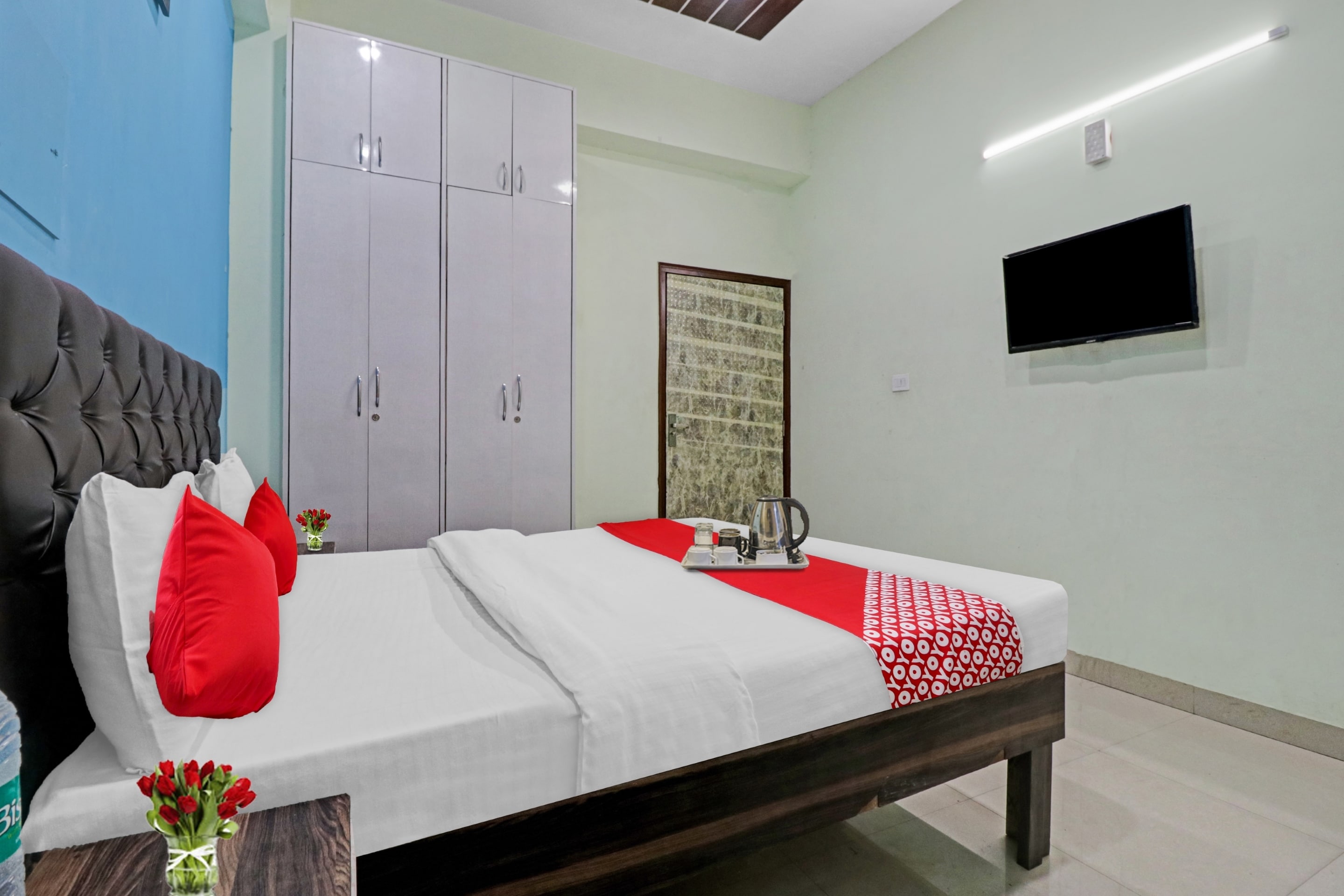 Hotel O Ojas Inn Near Dashrath Puri Metro Station - Tap to explore photos