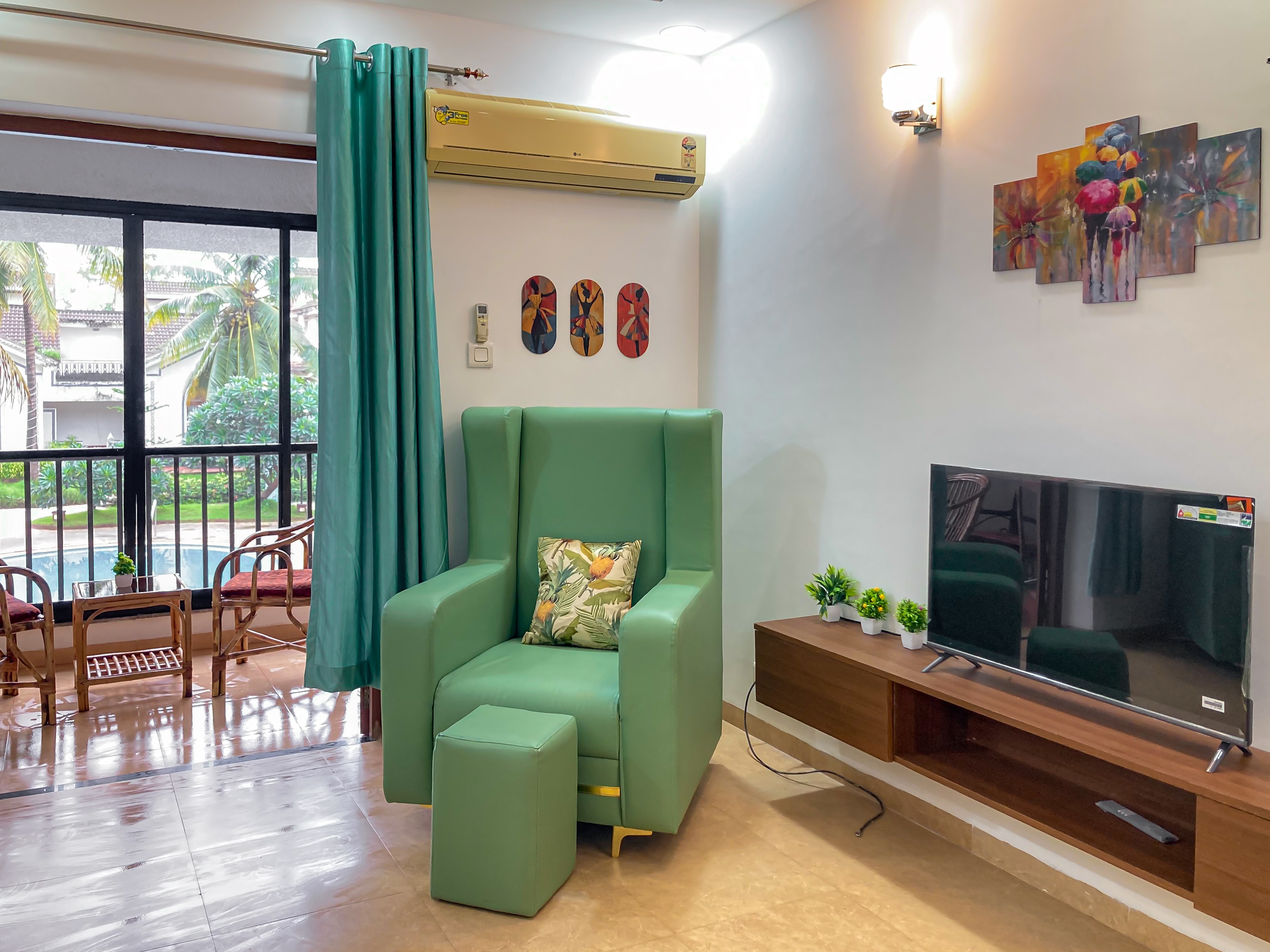 Riviera Foothills Apartment - Tap to explore photos