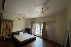 White House by Kulut, Kullu