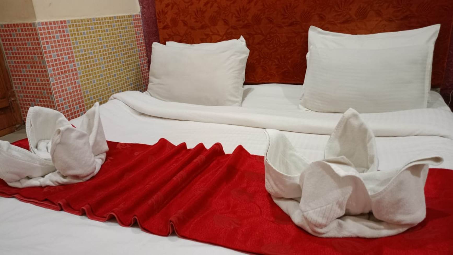 Hotel Mahamaya Palace, Deoghar - Tap to explore photos