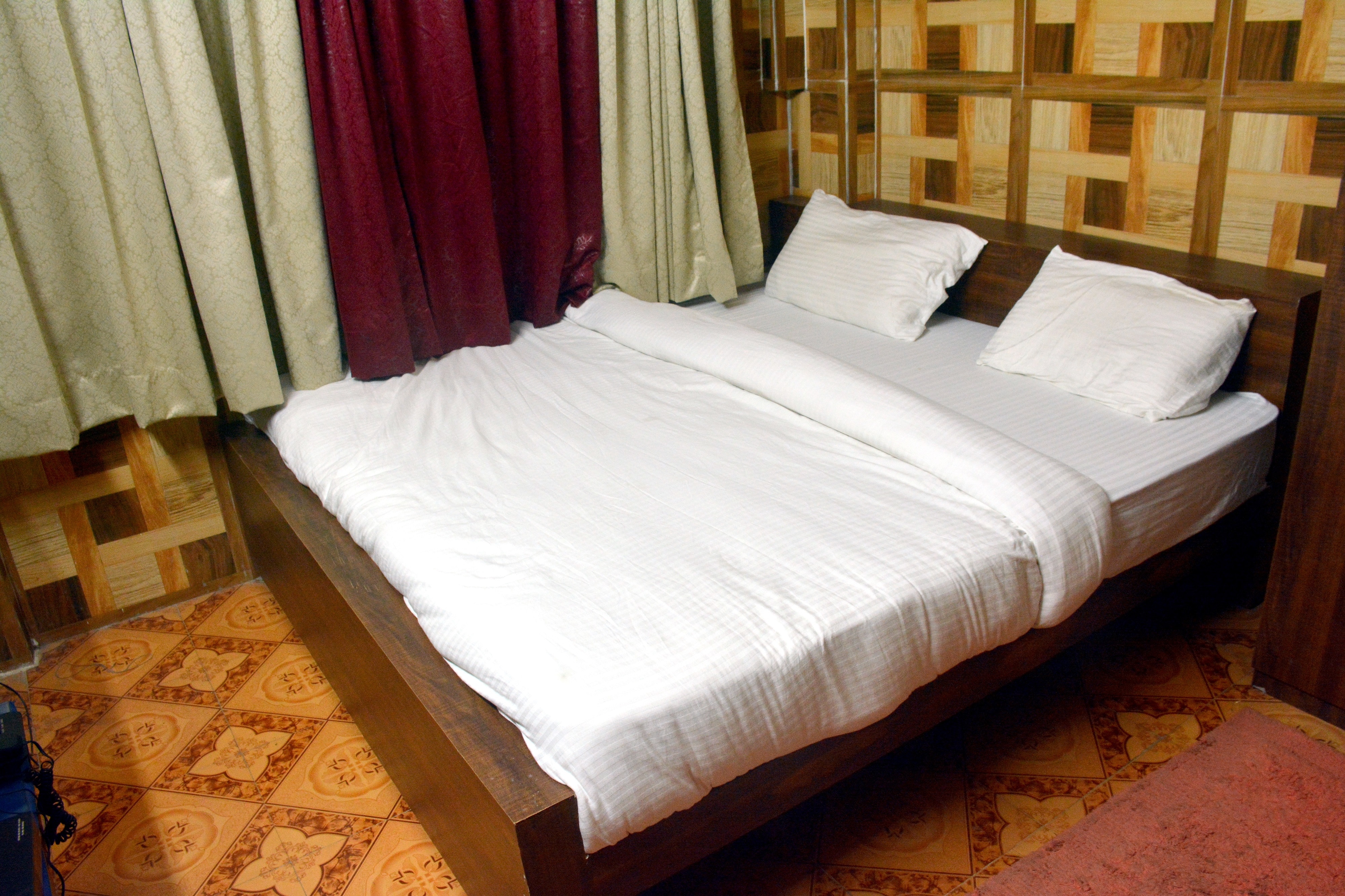 HOTEL NAINA PALACE - Tap to explore photos