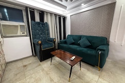 Ivy Nest, Private 1 BHK in Lokhandwala, Andheri | Entire Apartment, Mumbai