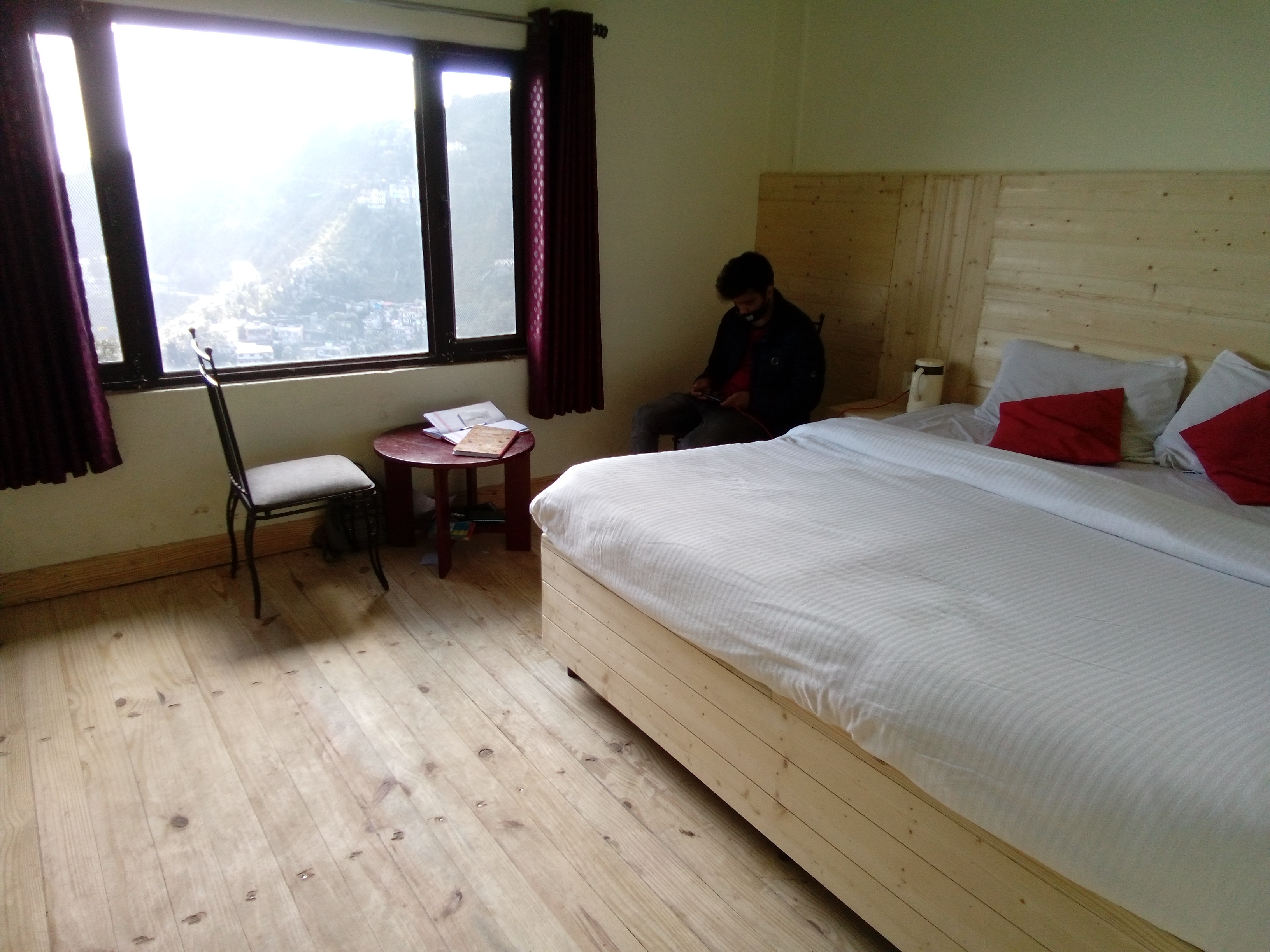 Hotel Gulmarg Mussoorie - Tap to explore photos
