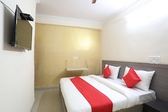 Hotel O A P Residency, Noida