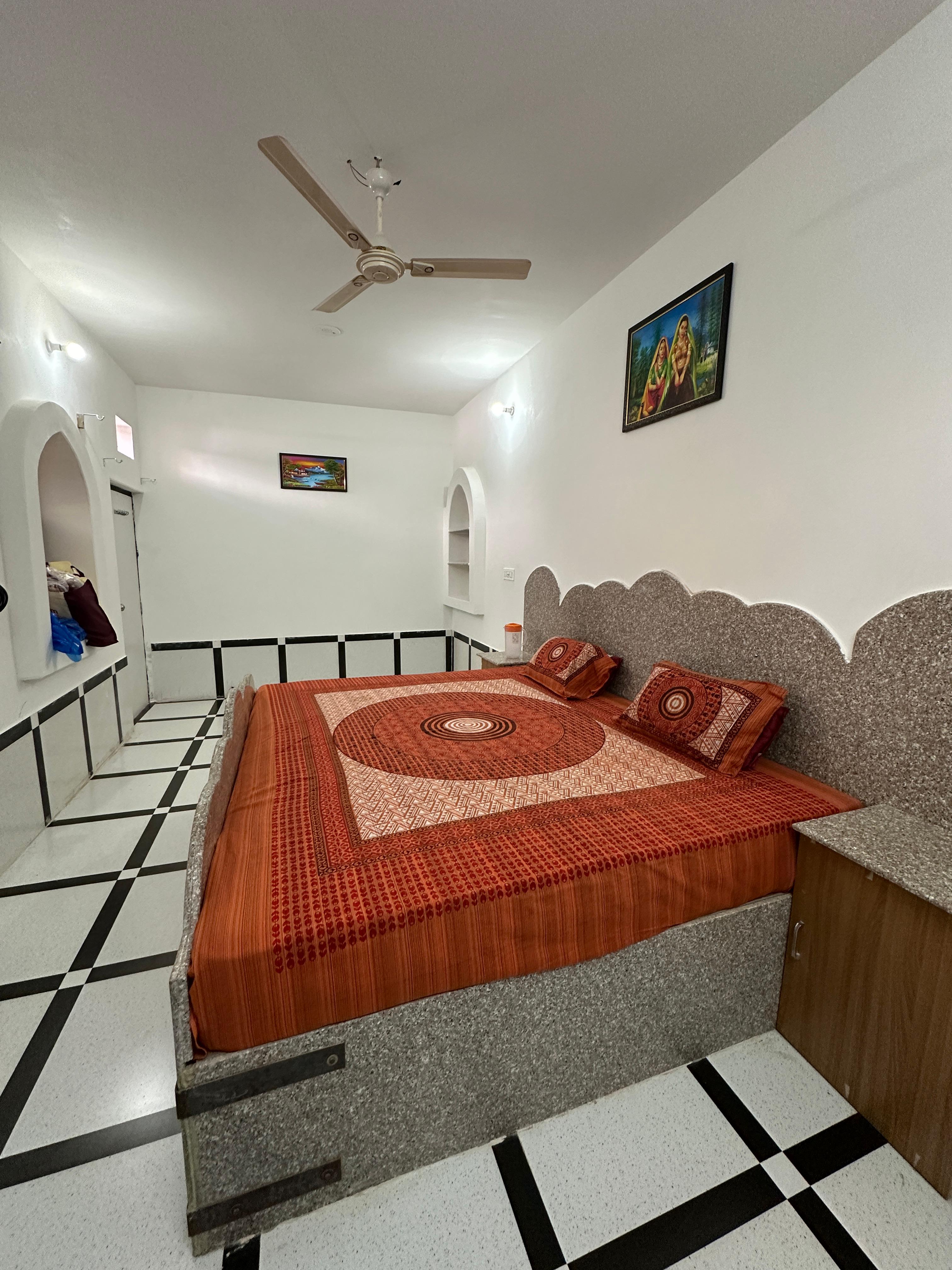 HOTEL KRISHNA VILLAS - Tap to explore photos
