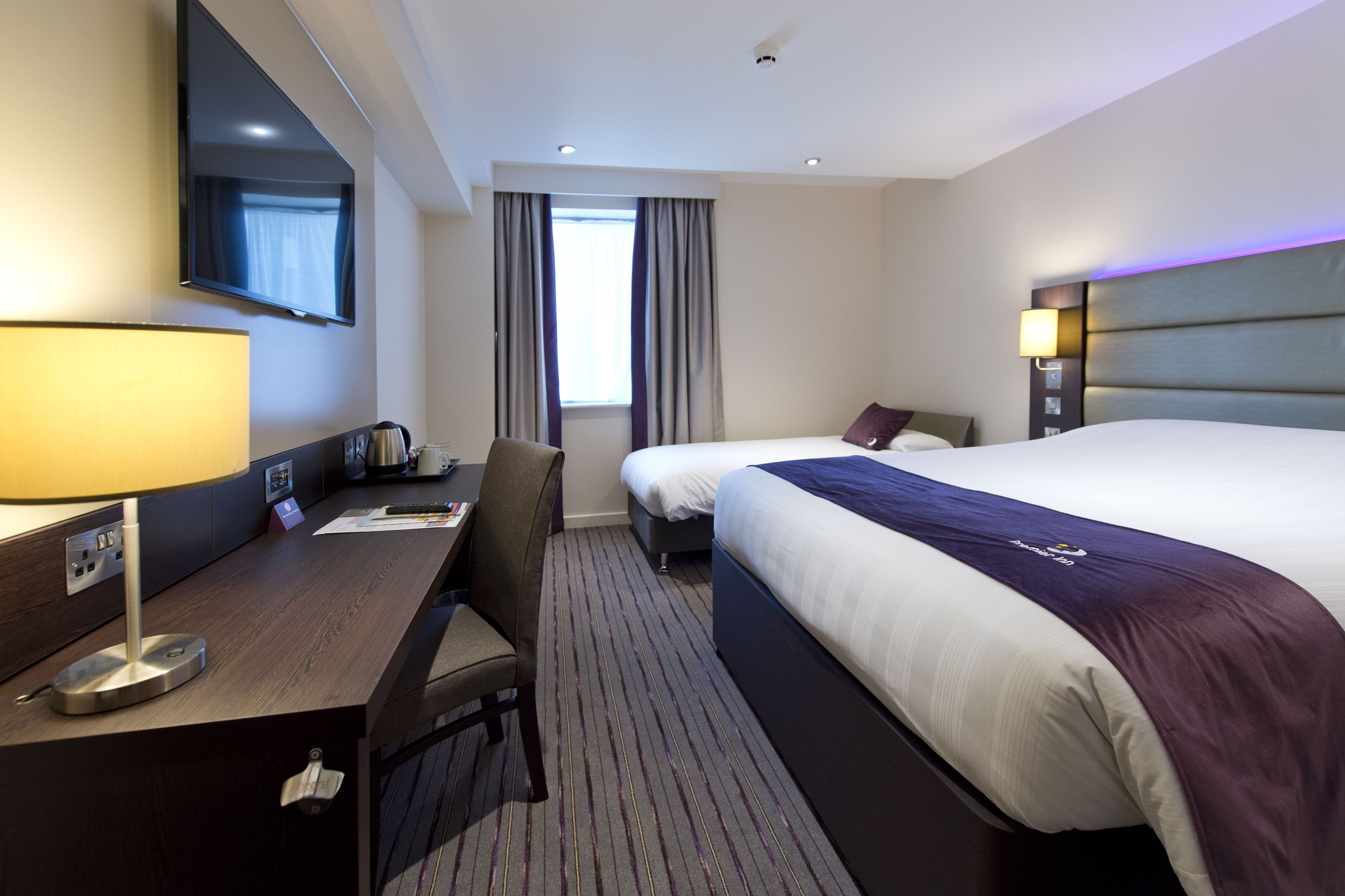 Premier Inn London Southgate - Tap to explore photos