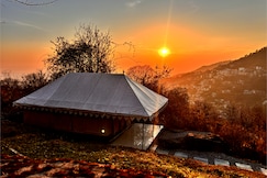 Mountain Vieww Retrreat at Indrunag, Dharamshala