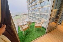 Couple friendly studio rooftop pool m3m my den, Gurgaon