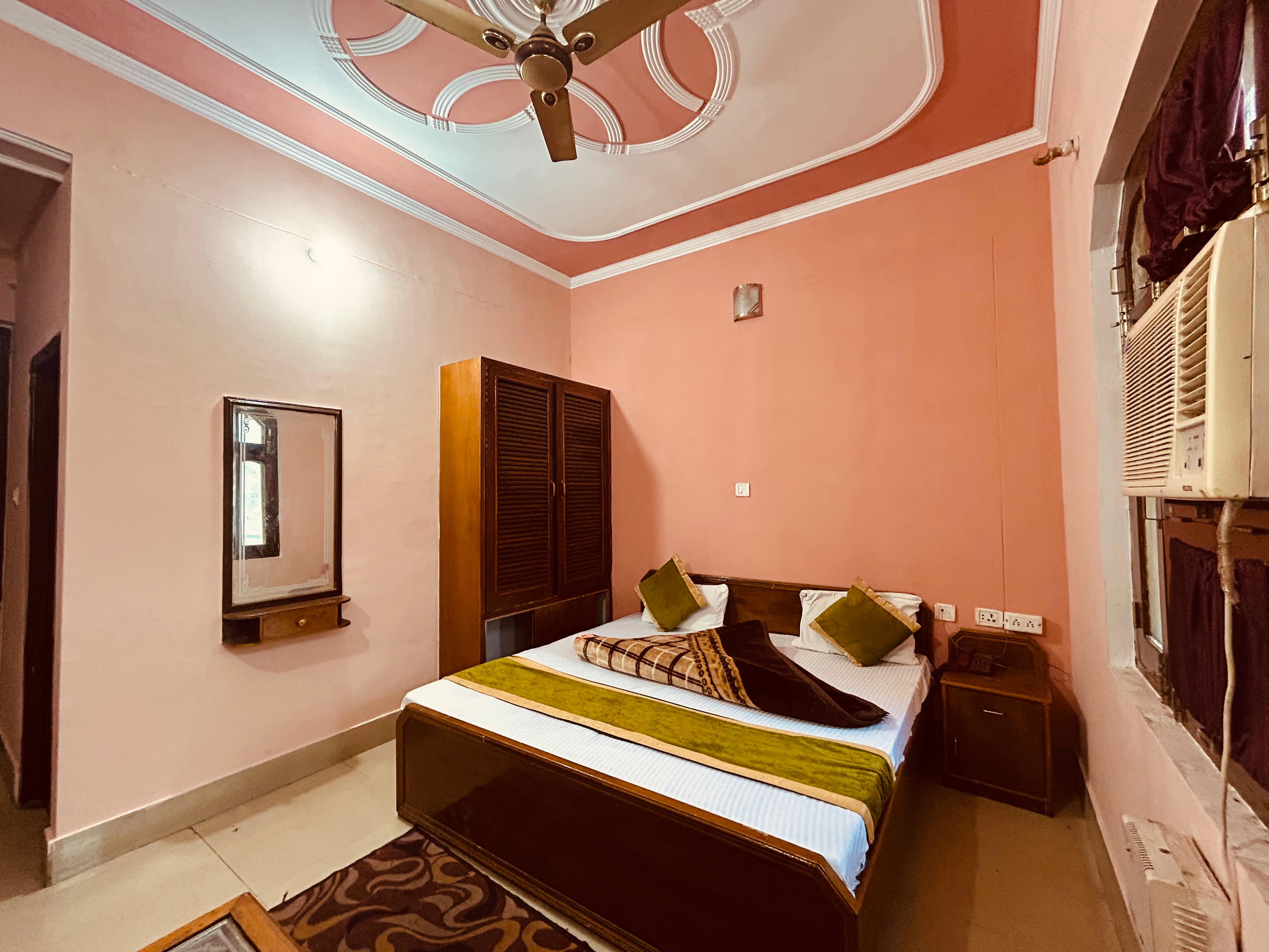 Hotel Jwalpa Palace - Tap to explore photos