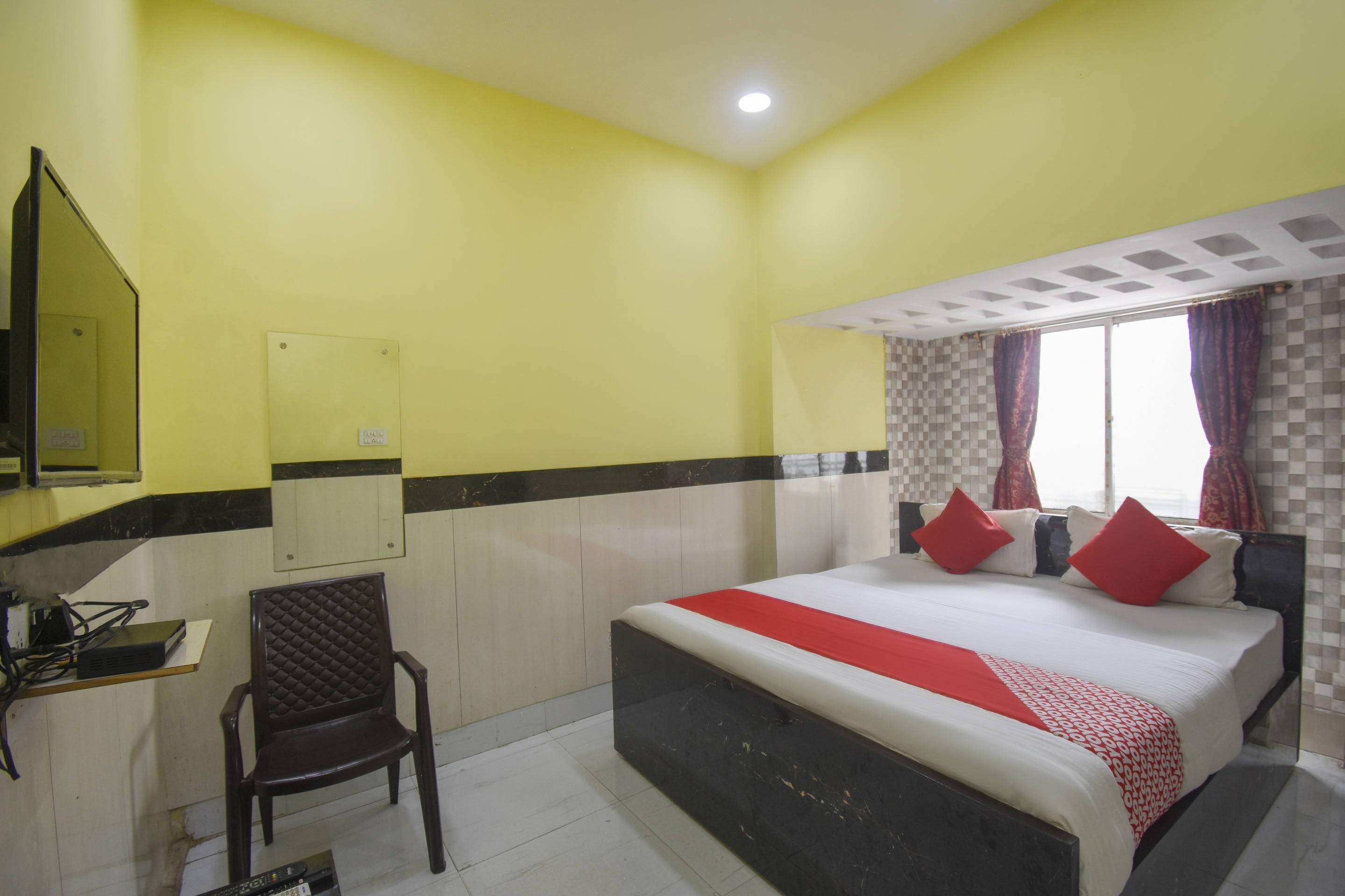OYO Metro Inn - Tap to explore photos