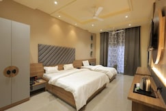 Hotel Black Harbour - A Unit of Om Shanti Inn, Bharatpur