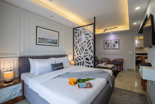 BedChambers Luxe Stay Near Medicity
