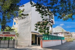 Hotel O by OYO Shree Sai Inn, Pune