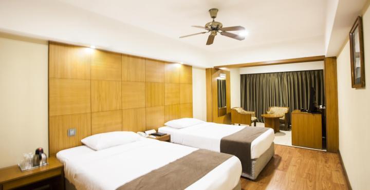 Hotel Aurora Towers 5