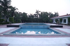 LEGACY SUITS AND RESORT, Gajraula