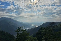 The Sweven NeerVan, Rishikesh