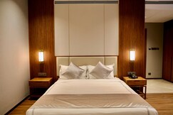 Park Central, Ahilyanagar