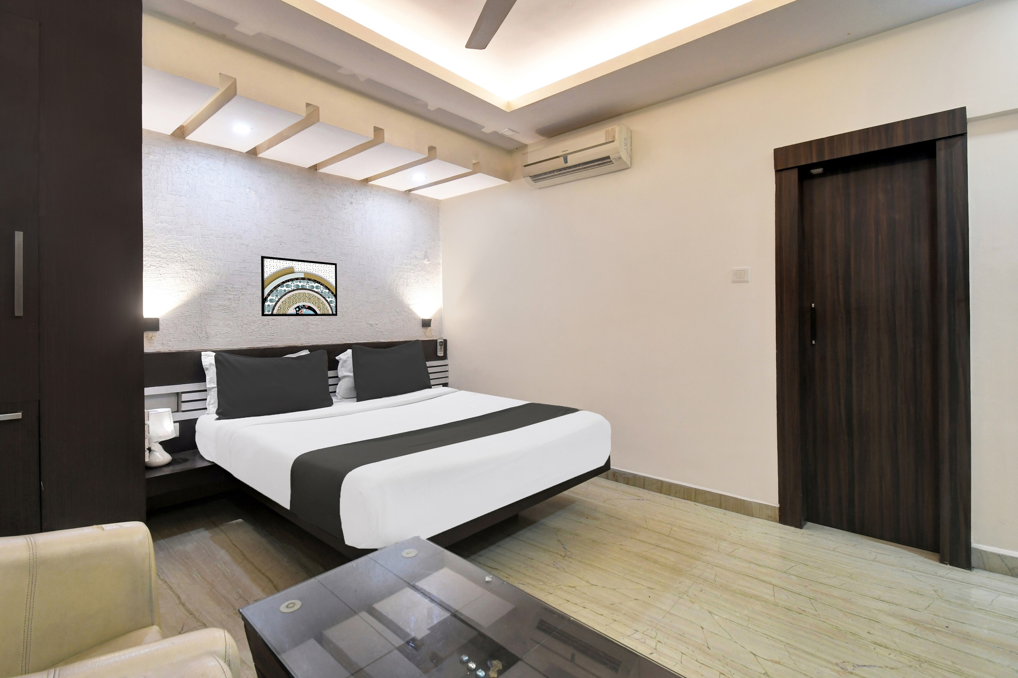 Townhouse Ranchi Near Railway Station - Tap to explore photos