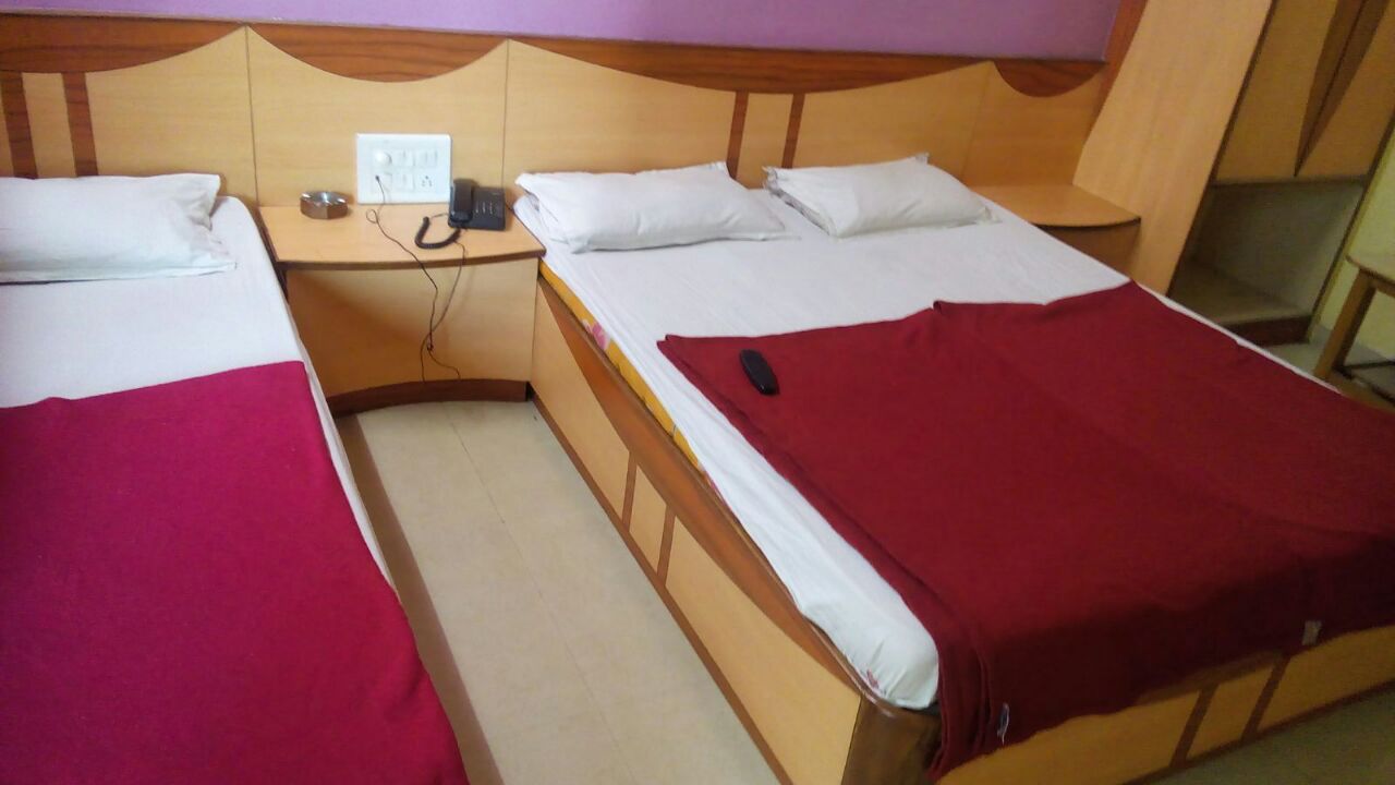 Double Bed Non Ac 1