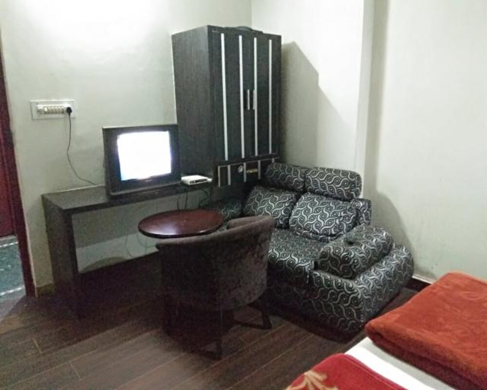 Hotel Aashirwad - Tap to explore photos