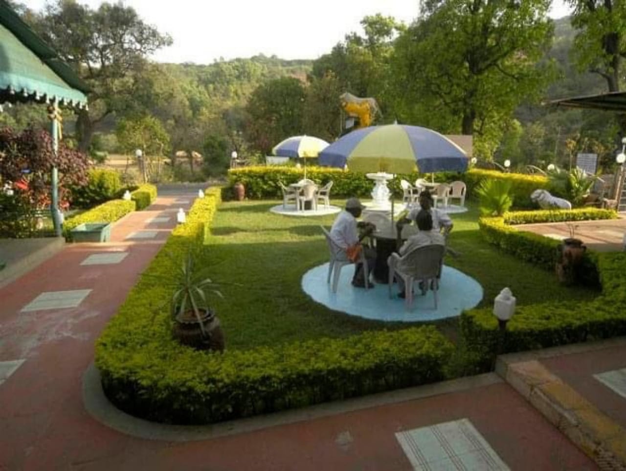 Cold Spot Village Resort - Mahabaleshwar - Tap to explore photos