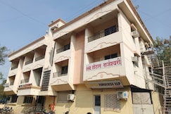 Hotel Rajeshwari, Akola