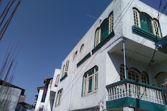 Hotel Irshad, Opposite to Khyber Hospital Lane, Srinagar