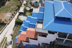 Gaurav Resort, Chaukori