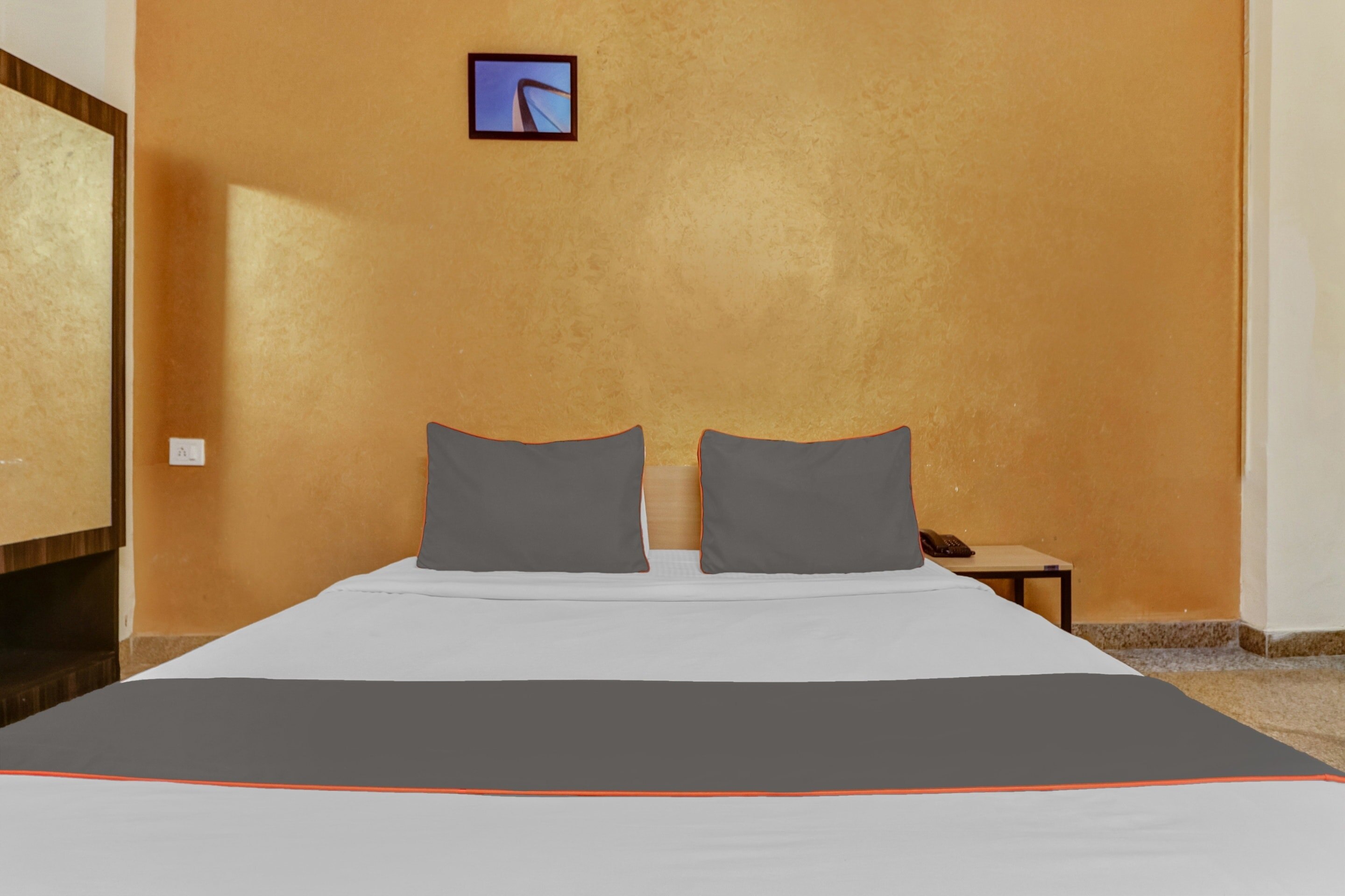 Hotel O Sector 19 Dwarka - Tap to explore photos