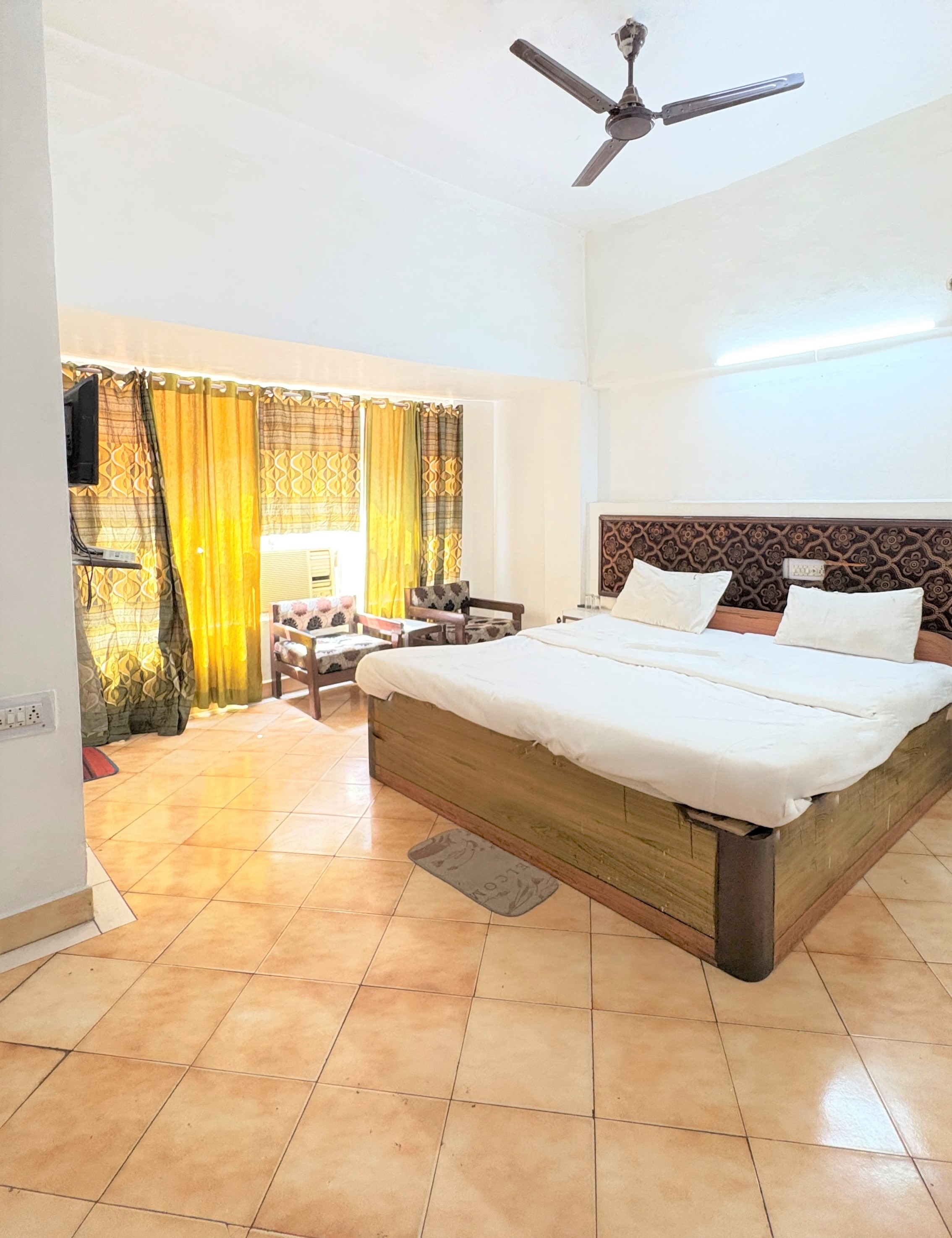 Hotel Amulya Shri - Tap to explore photos