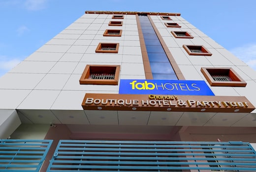 FabHotel Chandus