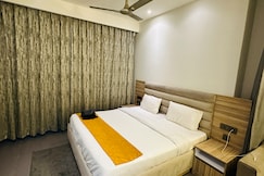 The Skyline Suite City and River view  42 Floor, Noida