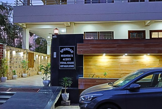 Bed & Breakfast | Entire 1bhk Flat |With Caretaker