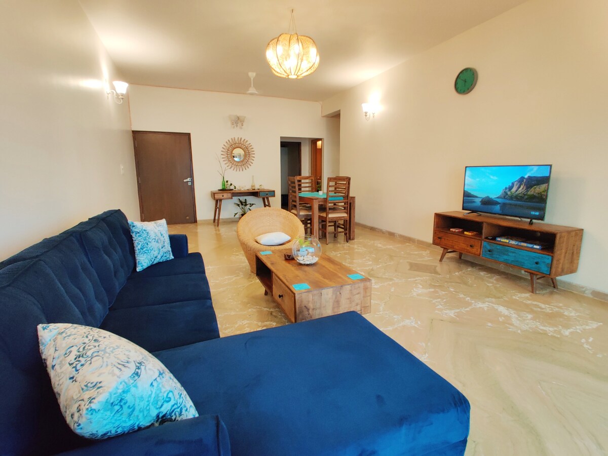 Coastal Theme 2BHK Sea Facing Apartment in Panjim (D 102) - Tap to explore photos