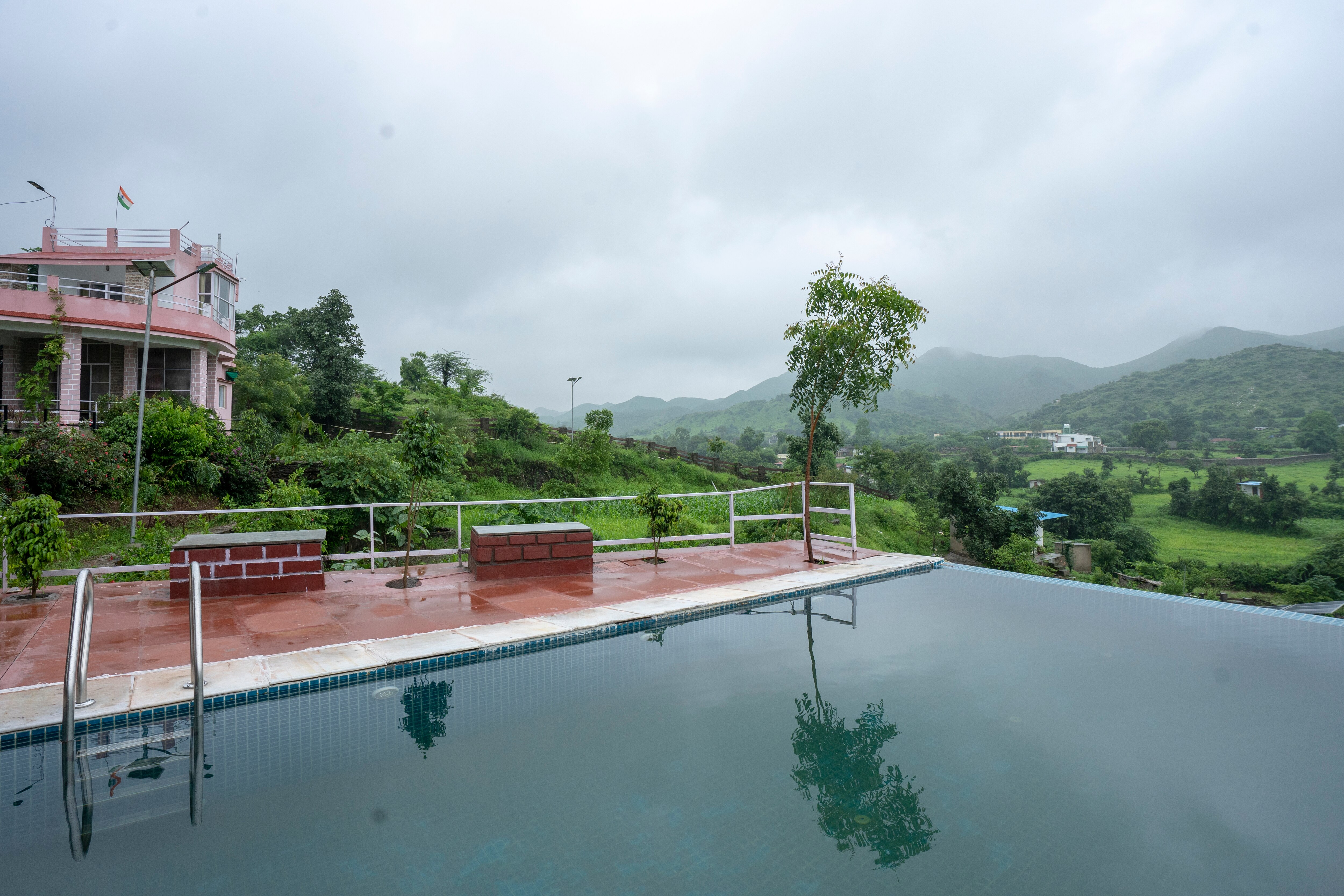 Lovely 2 Bedroom Farm Stay with Pool BBQ  River stream - Tap to explore photos