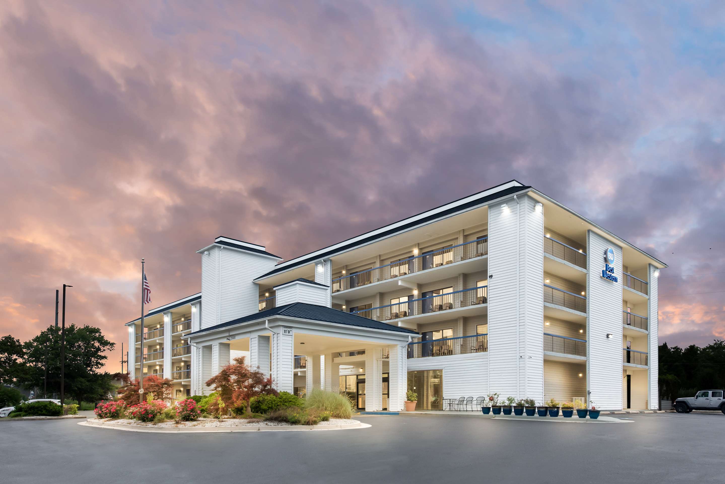 Best Western Kent Narrows Inn - Tap to explore photos