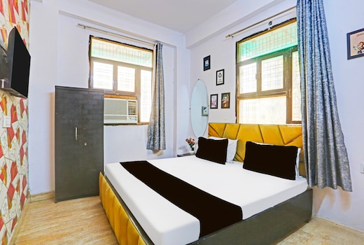 Hotel O K. P. Luxurios