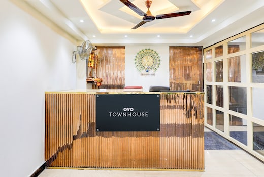 Super Townhouse Hotel Silver Saffron