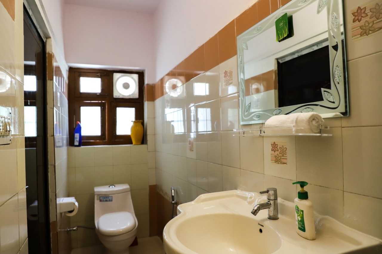 Shri Vinayaka Luxury home stay - Tap to explore photos