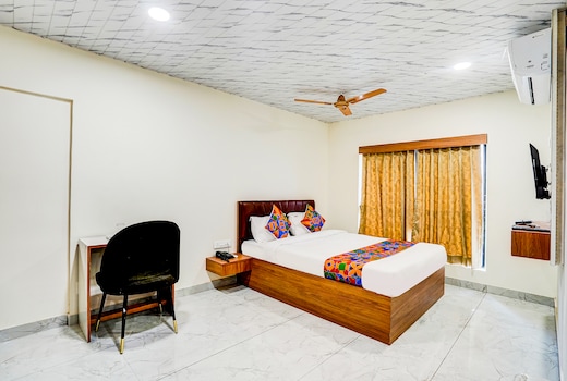 FabHotel Omkar & Lodging - phoenix market city