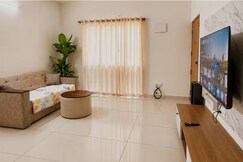306 - Stylish 2BHK by Everloft | Balcony & Comfort, Bangalore