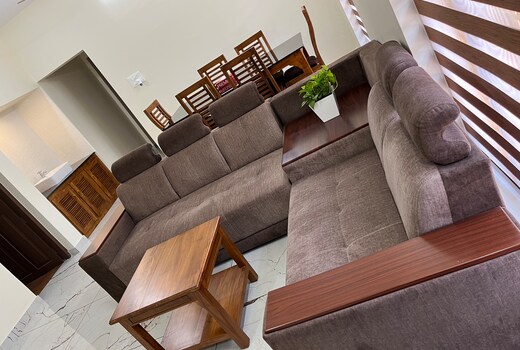 SOLOMON APARTMENT