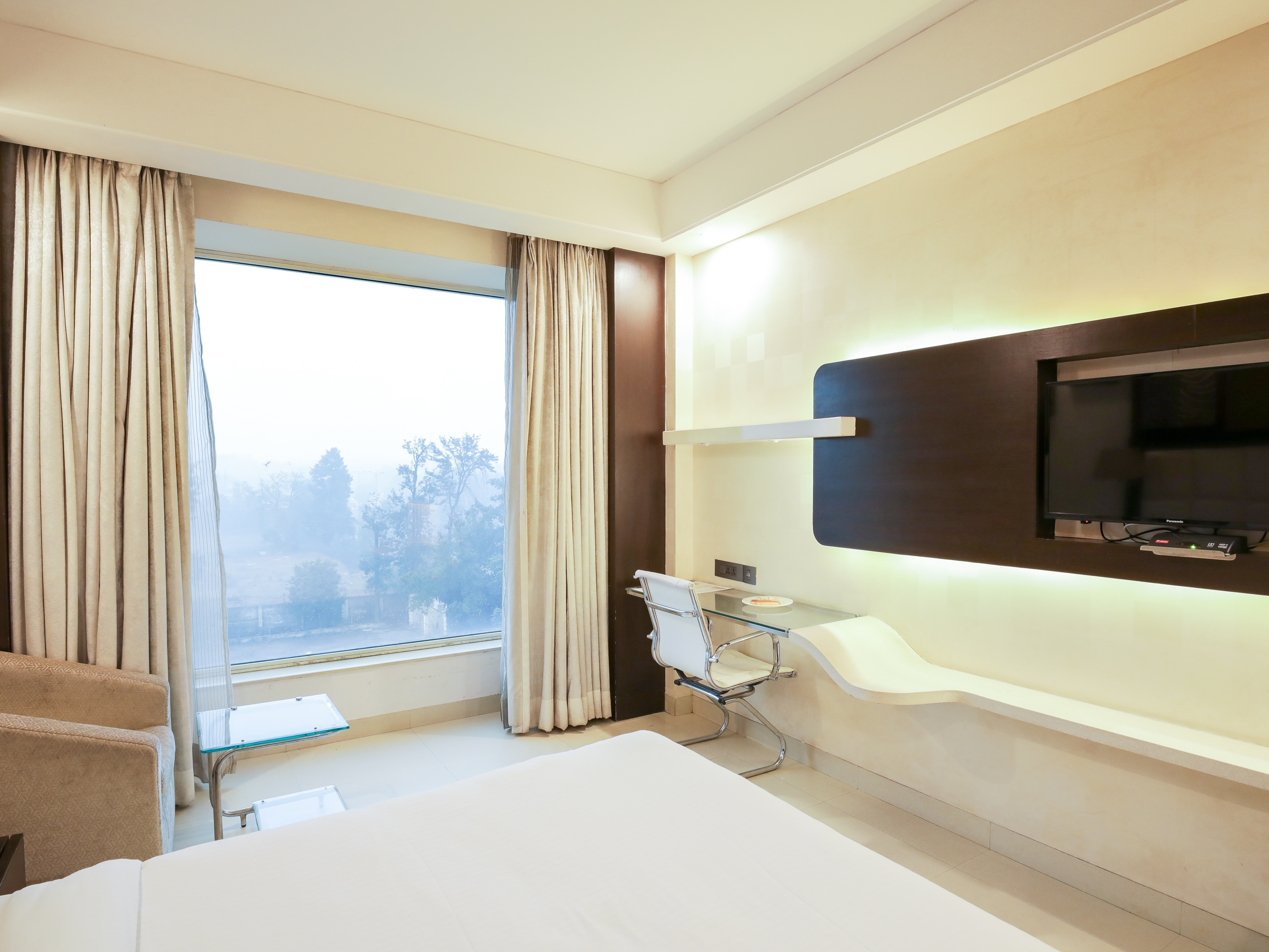 Udman Hotel, Chhattarpur - Tap to explore photos